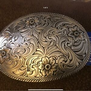 Montana Silversmith  Classic Cowgirl Belt Buckle (3.60"x2.60")